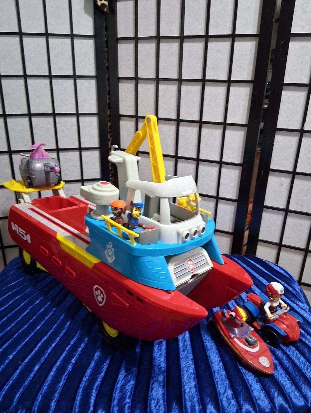 PAW Patrol Red Rescue Boat Toy with - Light and Sounds